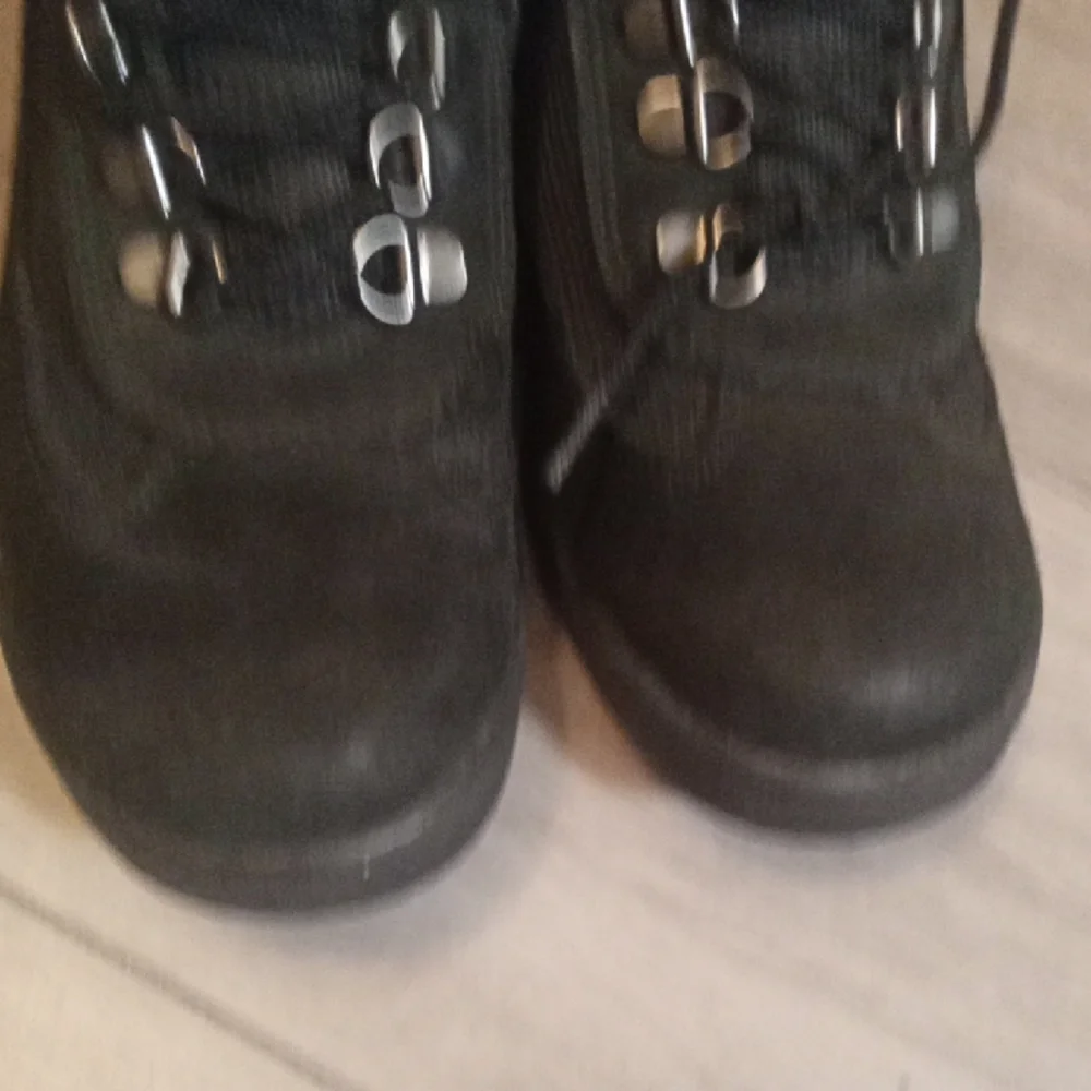 Timberland Men's 4.5 Black Hiking Boots - Picture 5 of 7